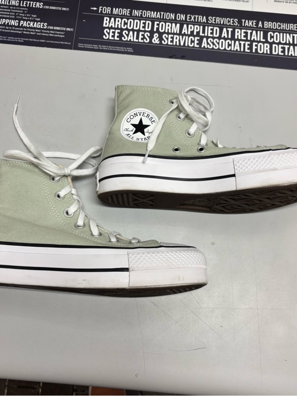 Brand New Converse Chuck Taylor High Top Sneakers in Pale Sage - Picture 3 of 4
